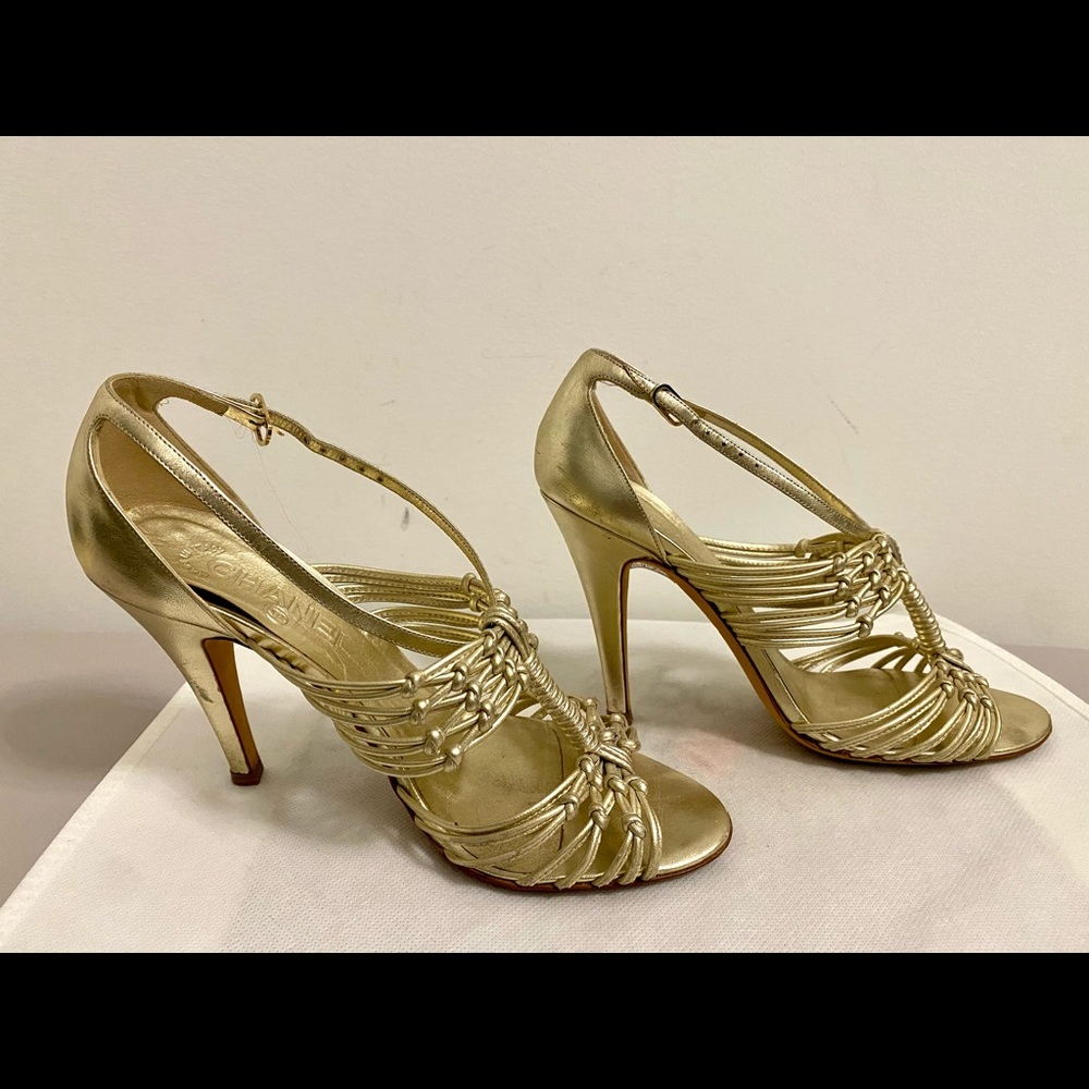 Authentic Chanel heels - Picture 5 of 12